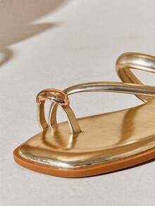 SHUZIA #SummerEssential Women's Square Toe Minimalist Rolled-Edge Metallic Gold Gold-Accent Ring Toe Flip-Flop Sandals – Chic, & Comfortable - Gold - View 4