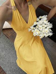 MOD Vestido de mujer de longitud media sin mangas con decoración floral 3D metálica para vacaciones - amarillo ganso - Ver 6