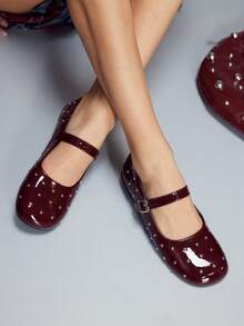 CUCCOO GRLICON Women's Rivet Decor Buckle Flat Loafers - Burgundy - View 2