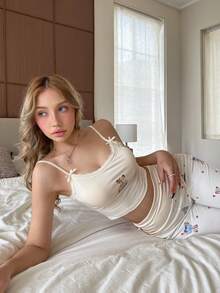 SHEIN 女士小熊蝴蝶结印花抽绳腰吊带背心和裤子睡衣套装 - 杏色 - 查看 4