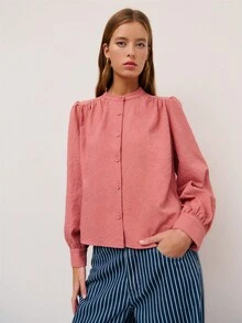 Nöista 纹理质感长袖女式衬衫，毛领设计，正面纽扣开合，配有系带腰带。适合春夏穿着。 - 西瓜粉 - 查看 3