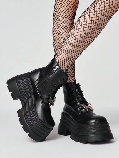 ROMWE Women Heeled Sandals~ 2026 New Fashion Spring And Autumn Punk Style Dark PU Round Head Wedge Heel Platform Riding Boots British Style Lace-Up Butterfly Buckle Muffin Locomotive Boots Versatile Height-Increasing Short Boots Women