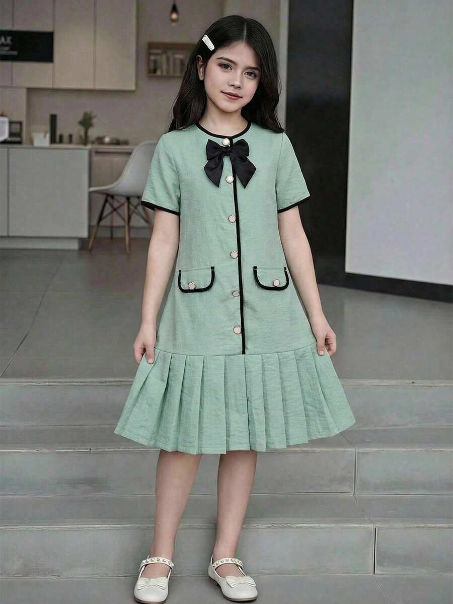 SHEIN 少女夏季百搭休闲宽松甜美学院风蝴蝶结装饰撞色滚边褶裥下摆连衣裙，适合外出穿着 - 綠色 - 查看 1