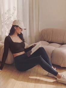 Anewsta Women's Elegant Ribbed Knit Cropped Top With Rhinestone And Bubble Decor, Deep Brown Long Sleeve Fitted Sports T-Shirt, Suitable For Commuting, Sports, Daily Wear And Outings - Brown - View 4