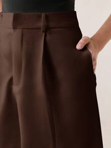 BizChic Quần short nữ mùa hè mới, thiết kế xếp ly eo, túi bên hông, phù hợp cho công sở, các dịp trang trọng, đi làm thanh lịch trong thành phố, phong cách thường ngày, lãng mạn retro thập niên 90, dự tiệc, lễ tốt nghiệp, dễ phối đồ, dự đám cưới, phù dâu, chủ nhà, đi chơi, giao lưu, hẹn hò, tiệc tùng, hòa nhạc, lễ tốt nghiệp, bữa ăn trưa, sân bay. - màu nâu - Xem 4
