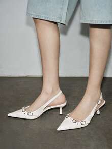 歐美風格女士尖頭細高跟鞋，配窄帶，蘑菇釘裝飾，帶扣及朋克元素，適合搭配搖滾音樂及其他節慶活動 - 白色 - 查看 8