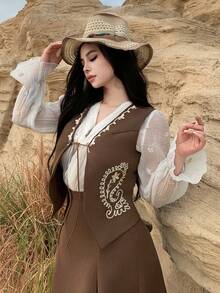 DAZY Women's Casual Colorblock Embroidered V-Neck Top, Spring/Summer - Brown - View 8