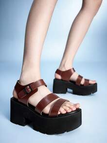 Sugerpunk Giày sandal đế xuồng phong cách Punk dành cho nữ, giày chiến binh La Mã cổ điển Gothic với quai đôi màu tối và khóa kim loại co giãn. - Màu Đỏ Sâu - Xem 5