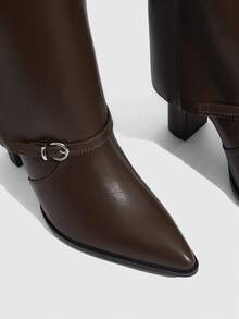 Daringsoles 女士尖头性感靴子，侧拉链秋冬靴，PU皮裤靴，度假派对女靴，华丽棕色粗跟搭扣 - 咖啡棕 - 查看 5