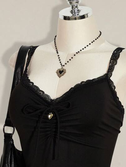 SHEIN ICON Women's Plus Size Retro Sexy Elegant Commuter Urban Modern Fashion Individual Simple Casual Millennial Style Y2K Black Slim Fit Tank Top With Gathered Metal Heart Decoration At The Chest