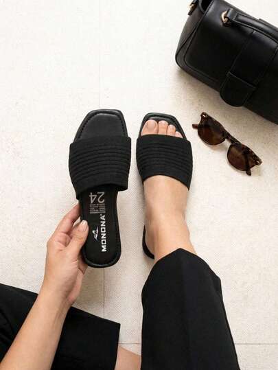 Sandalia de piso, sandalia slip on, sandalia textil, sandalia tipo punto, sandalia cómoda, sandalia ligera, calzado femenino casual, sandalia de uso diario