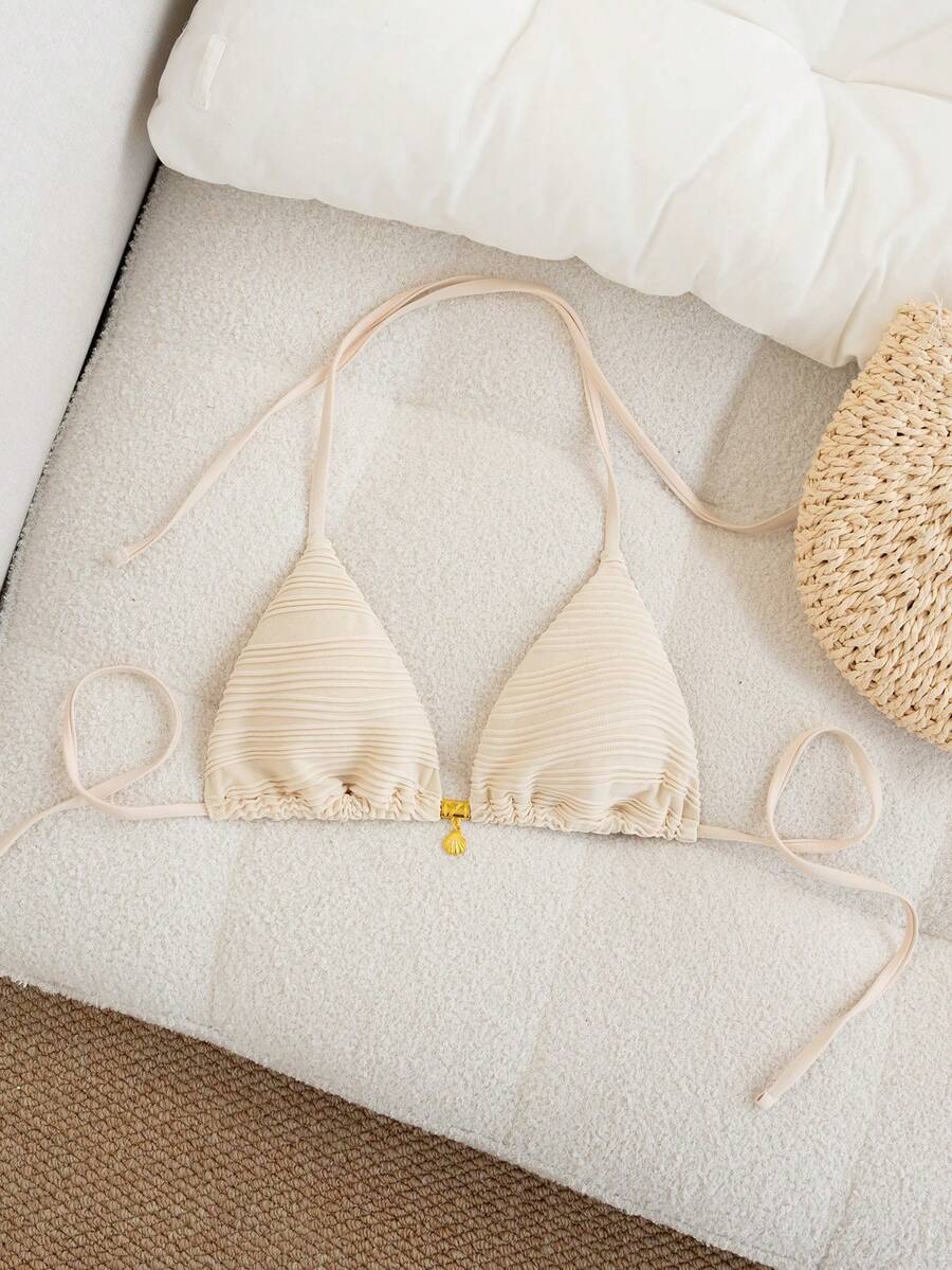 SHEIN Swim 随机金色贝壳印花挂脖比基尼上衣,性感泳装配饰,适合夏季度假,奶油色比基尼系带比基尼套装,贝壳比基尼,三角比基尼上衣,女士比基尼上衣,女士泳装上衣,女士沙滩上衣,女士泳衣上衣,女士带垫泳装 - 杏色 - 查看 1