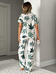 SHEIN All Over Leaf Print Contrast Binding Short Sleeve Button Front Pajama Set With Drawstring Waist Pants Women's Summer Loungewear - Green - View 2