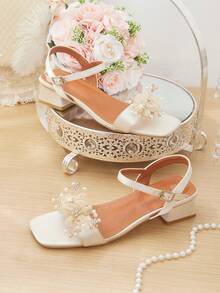 CUCCOO HITCHD 女士春夏镶钻仿珍珠元素方头4厘米粗跟时尚杏色缎面粗跟凉鞋，适合婚礼、情人节等场合穿着。 - 杏色 - 查看 6