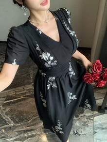 DAZY 女士优雅花卉亮片V领花瓣袖褶皱中长连衣裙，夏季婚礼宾客礼服，女士吊带裙 - 黑色 - 查看 4