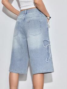ROMWE Casual Frayed Hem Bow Denim Shorts, Light Blue - Blue - View 2