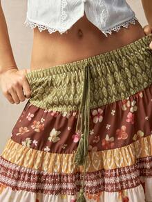 Bohemela 女士夏季休闲度假浪漫优雅法式海滩波西米亚乡村音乐节图案拼接细节流苏低腰A字中长塔裙，自由休闲的穿搭风格，适合海滩装、夏季度假装、婚礼宾客装、毕业季装。 - 彩色 - 查看 5