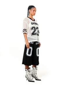 SUMWON WOMEN Oversized Mesh Knit V-Neck Top With Varsity Number Print And Striped Trim Details For Casual Sports Style Layering, World Cup 2026 Sporty Chic Game Day Football Blokecore Streetwear Jersey - Black and White - View 5