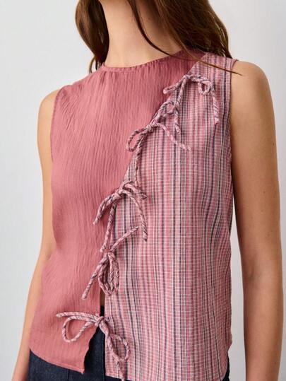 Nöista Top sin mangas con cuello redondo, combinación de telas con costura diagonal en la parte delantera con lazos, color rosa polvo, ajuste regular. Atuendo de verano, playa, look casual, Pascua, primavera, vacaciones, vacaciones.