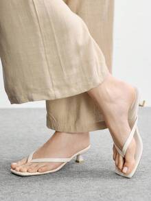 CUCCOO BIZCHIC 复古简约沙滩度假风法式夏季人字拖，方头猫跟，裙摆细带套脚中跟凉鞋，女款 - 白色 - 查看 5