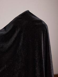 Slumberist Camisola Feminina de Veludo Plus Size, Vestido com Fenda Lateral Alta e Recortes de Renda Sexy, Vestido de Costas Abertas para Uso Externo - Preto - Visão 7