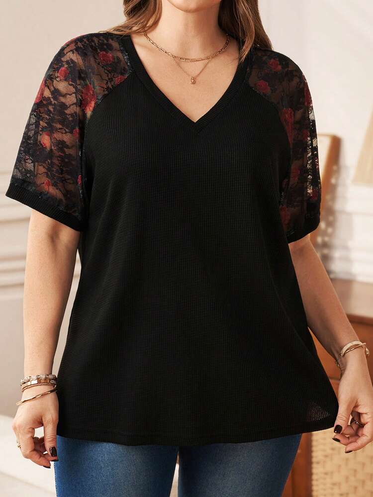 Plus Size Women's Summer Casual Vacation  Floral Print Lace Patchwork Black Short Sleeve Top /T-Shirts, Spring/Summer,Summer\Vacation,Summer Holiday,Spring Break Outfits ,Vacation Outfits Women ,Holiday Outfits For Women,Going Out Outfits,2026 New Clothes,Simple And Fashionable For Everyday Wear,Suitable For Summer, Vacation, Daily Wear, Flowers , Black Plus Size Tops