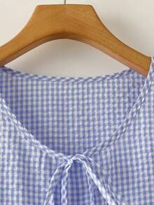 SHEIN LUNE 大码女式格子套装，蝴蝶结装饰，高腰阔腿裤，蓝色上衣，休闲简约风，返校季穿搭，系带衬衫，蓝白格子套装，休闲两件套，优雅套装，商务休闲风，适合丰满身材，搭配高腰裤，返校季两件套，秋季女装，复古奢华风 - 藍白色 - 查看 5