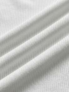 Tseoso Bộ 2 áo hai dây nữ gân sọc có đệm ngực tích hợp (2 chiếc màu trắng) - Áo tank top đa năng thoải mái cho mùa hè và mọi mùa, kiểu dáng nữ tính, mềm mại và thanh lịch phù hợp cho ở nhà, đi học, chơi thể thao, tập gym, dạo phố và lễ hội âm nhạc. - màu đen - Xem 3