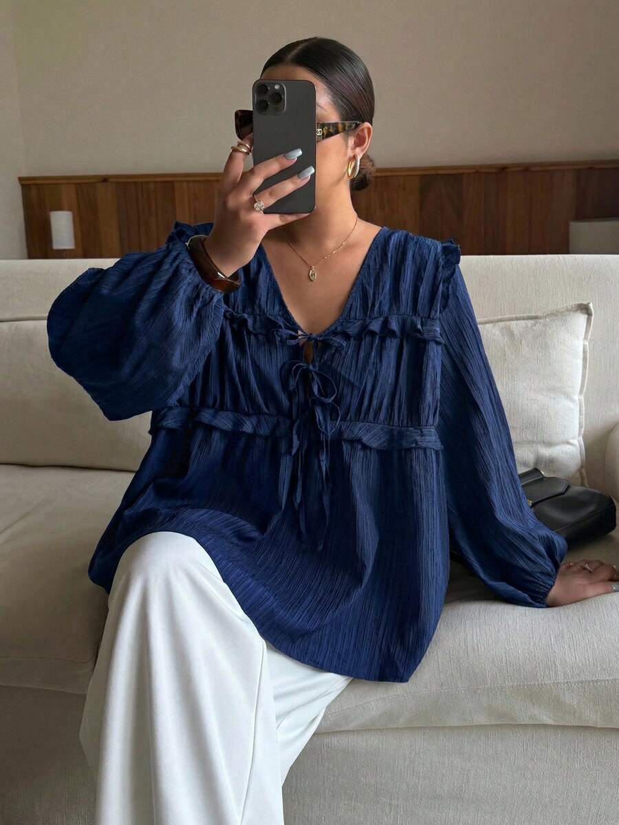 Dripcurv 大码女式黑色V领休闲灯笼袖上衣,宽松日常度假风,适合春夏女式度假休闲衬衫 - 藏蓝色 - 查看 1
