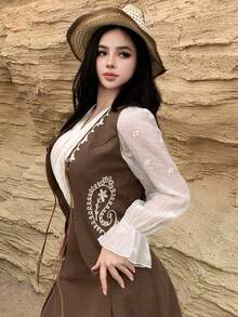 DAZY Women's Casual Colorblock Embroidered V-Neck Top, Spring/Summer - Brown - View 9
