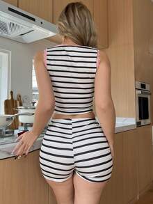 ZzzCrew Contrast Color Lace Trim Deep U-Neck Striped Camisole And Shorts Pajama Set - Multicolor - View 2