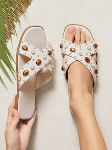 SHUZIA 女士优雅交叉绑带平底凉鞋，饰有宝石 - 米色 - 查看 3