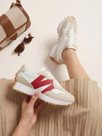 Tenis deportivo mujer, tenis retro, tenis casual femenino, tenis con agujetas, tenis cómodos, calzado deportivo urbano, tenis para uso diario, tenis con suela acolchada