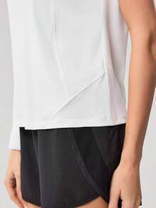 OutZeal 女士运动T恤 夏季日常休闲凉爽网眼设计上衣 - 白色 - 查看 8