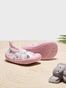 Cozy Pixies 1 Đôi dép đi trong nhà hình thỏ cầu vồng màu hồng dành cho bé gái, kiểu dáng thời trang, dễ thương, thoải mái và nhẹ, phù hợp cho các hoạt động trong nhà hàng ngày, đi biển, bơi lội hoặc lội nước (Mẫu ngẫu nhiên) - Hồng - Xem 4