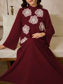Al Najma Gaun Arab Elegan Lengan Panjang Kerah Tegak Motif Bunga untuk Wanita - Merah - View 3
