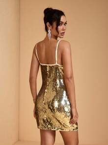 JIAN LASALA Vestido curto feminino justo ao corpo, sem mangas, com alças finas e lantejoulas douradas - Ouro - Ver 1