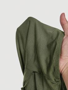 SHEIN MOD 2 piezas Camiseta sin mangas ajustada con hebilla metálica y bajo asimétrico - Verde militar - Ver 5