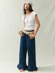 SoleilVie 女士白色T恤 - 短袖圆领上衣，饰有精致花卉蕾丝贴花 - 白色 - 查看 6