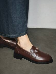 復古風格山茶花棕色柔軟皮革滑步便鞋 2024新款 圓頭厚底英式小皮鞋 - 棕色 - 查看 5