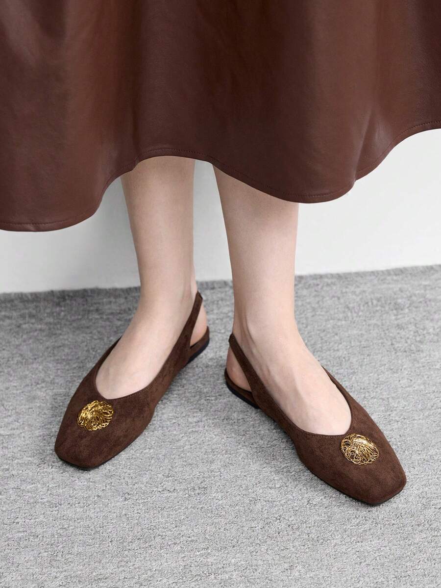 CUCCOO BIZCHIC 女士平底方头金属装饰露跟套脚鞋 - 咖啡棕 - 查看 1