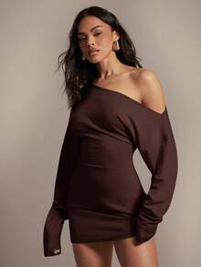 SHEIN Haute Đầm ngắn nữ gợi cảm, thoải mái, bất đối xứng, trễ vai, tay loe dài, dáng suông. - màu nâu - Xem 3