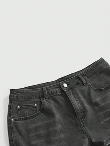 ROMWE Grunge Punk Quần short denim siêu ngắn kiểu vintage wash tối màu, chất liệu punk đính đá và đinh tán dành cho nữ cỡ lớn. - màu đen - Xem 4