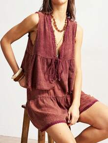 Bohemela Bộ đồ nữ thường ngày gồm áo hai dây màu trơn dệt kim, kiểu dáng hở phía trước và quần short rộng viền ren, thích hợp cho kỳ nghỉ hè, đi biển, đi chơi, bộ đồ thường ngày cho nữ. - Bụi hồng - Xem 2