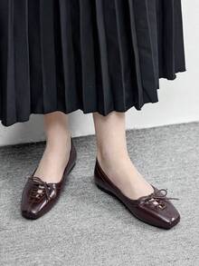 CUCCOO BIZCHIC 女士深棕色漆皮方头系带平底鞋，实用百搭，适合办公室通勤。 - 鏽棕色 - 查看 4