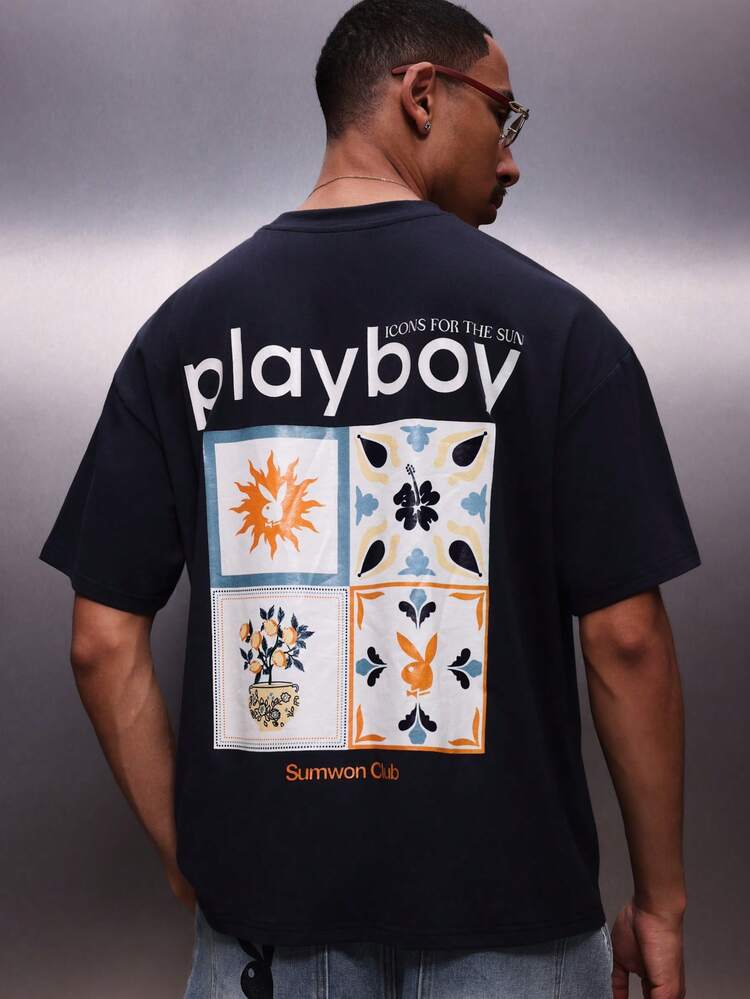 PLAYBOY X SUMWON T-shirt col rond à manches courtes, coupe regular, imprimé graphique d'icônes de vacances et de soleil. Coton, style décontracté de rue