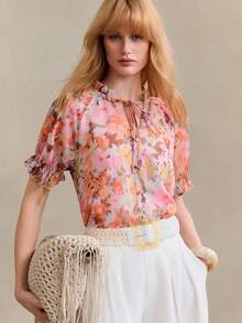 Arave 女士雪纺花卉数码印花面料V领荷叶边短花瓣袖纽扣休闲上衣 - 粉色 - 查看 7