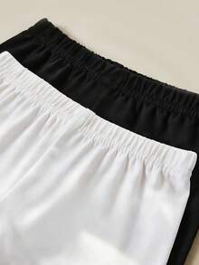 SHEIN Vintaside Kids 2件套少女可爱舒适多色打底裤，适合春夏休闲、运动和休闲穿着，简约舒适白色短裤套装 - 黑與白 - 查看 4