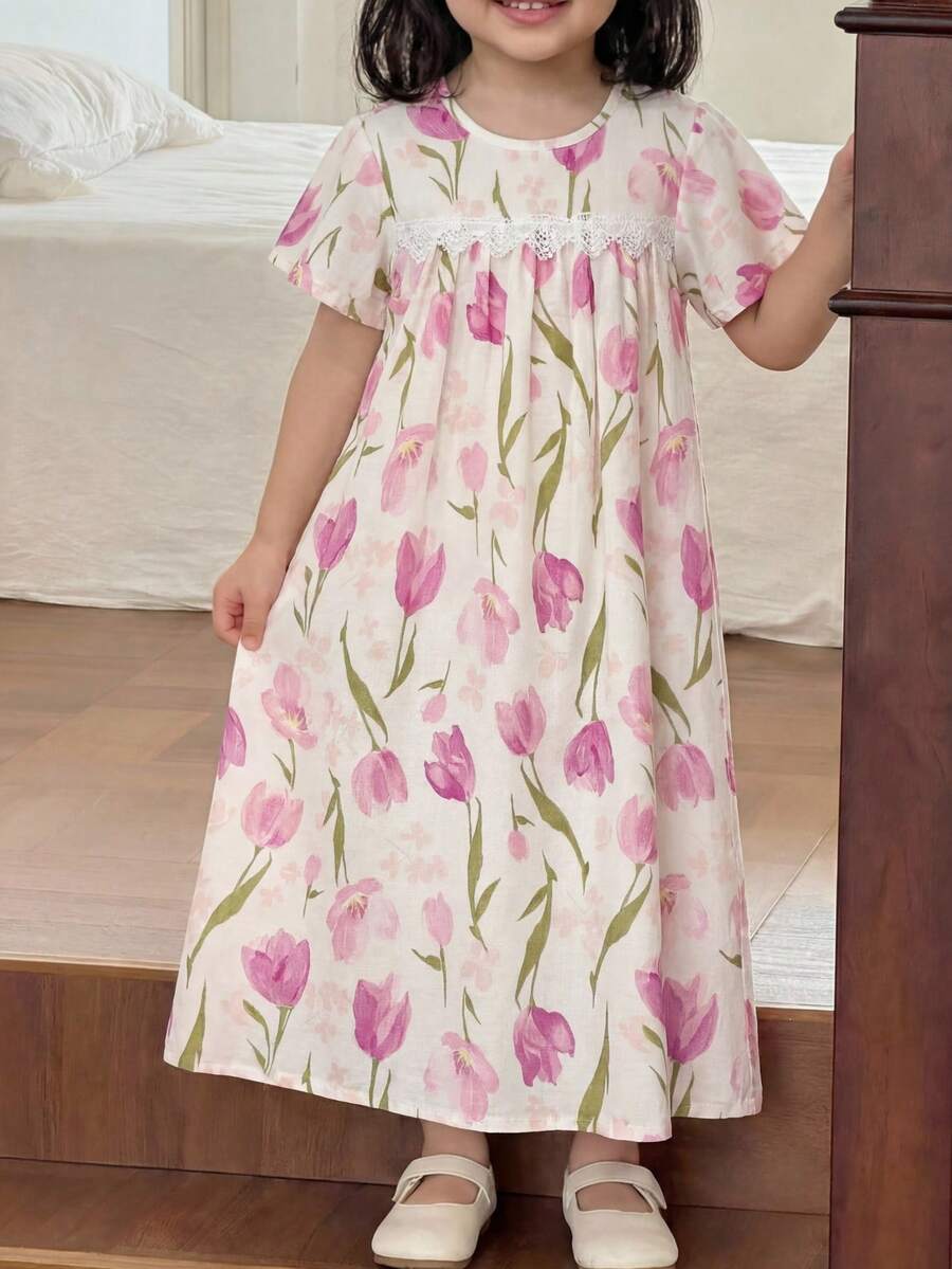 SHEIN 少女郁金香花朵图案荷叶边宽松舒适睡裙/家居服，适合女孩日常穿着，室内外皆宜。夏季花卉印花荷叶袖撞色蕾丝宽松睡裙 - 杏色 - 查看 1