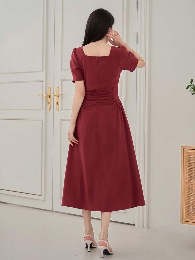Women's Solid Color Square Neck Short Petal Sleeve Pleated Elegant Mid-Length Dress Sundress Summer